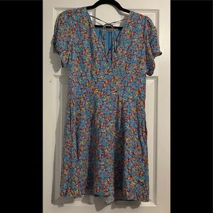 LOFT Dress
Size 4
New Without Tags
Adorable!